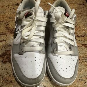 Men’s Nike grey / white dunks